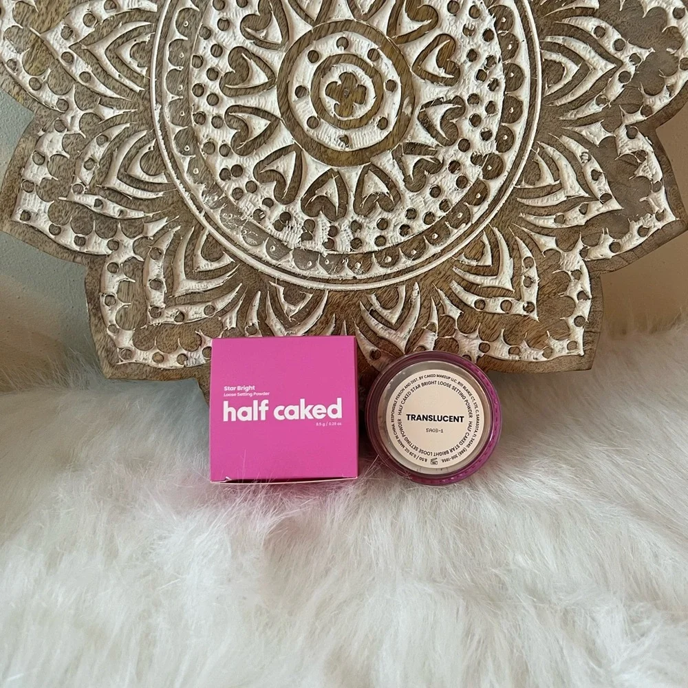 🟩 $8 when bundled NIB Half Caked Translucent Setting Powder - Picture 2 of 5
